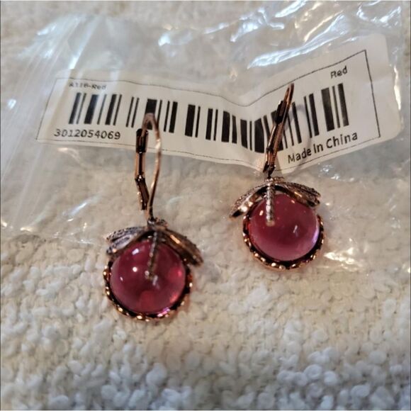 Vintage Style Red Dragonfly Crystal Dangle Earrings - Picture 2 of 2